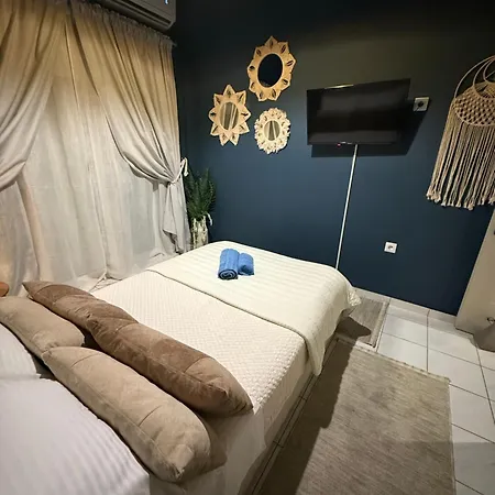 Rhodesia Apartment